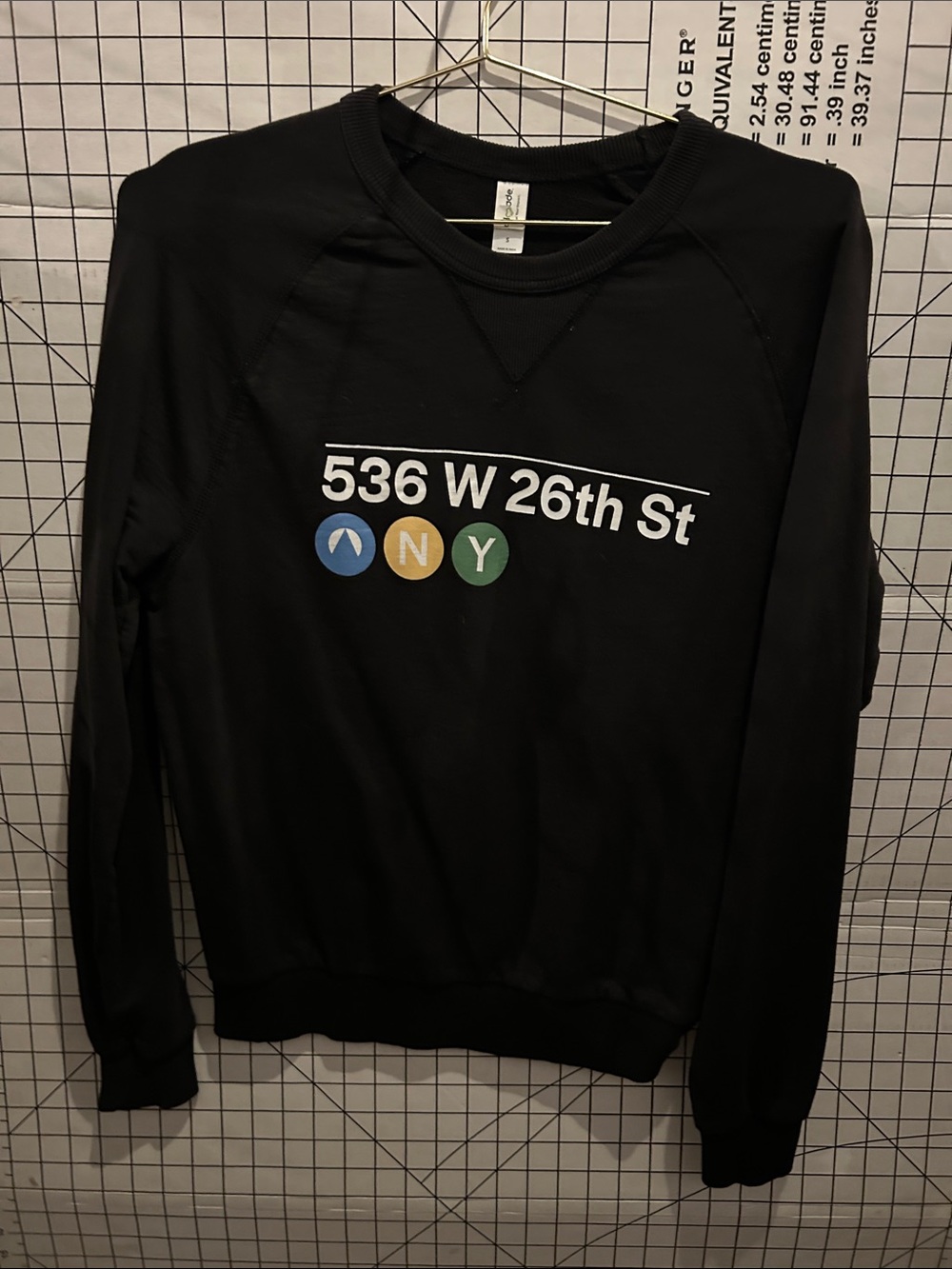 Black '536 W 26th St' Graphic Crewneck Sweater